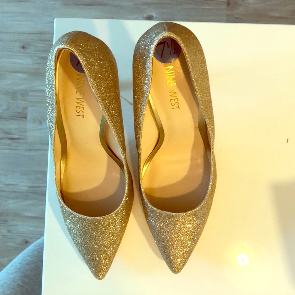 Glitter Pointy Toe Pumps